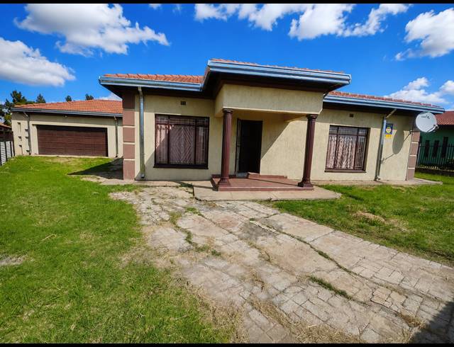 5 BEDROOM HOUSE FOR SALE IN BONANNE